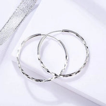 Noteful Love™ Gold Hoop Earrings – Timeless 18K Plated Style