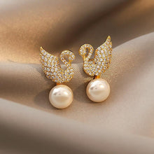 Noteful Love™ Swan Stud Earrings – Pearl & Zircon Korean Design