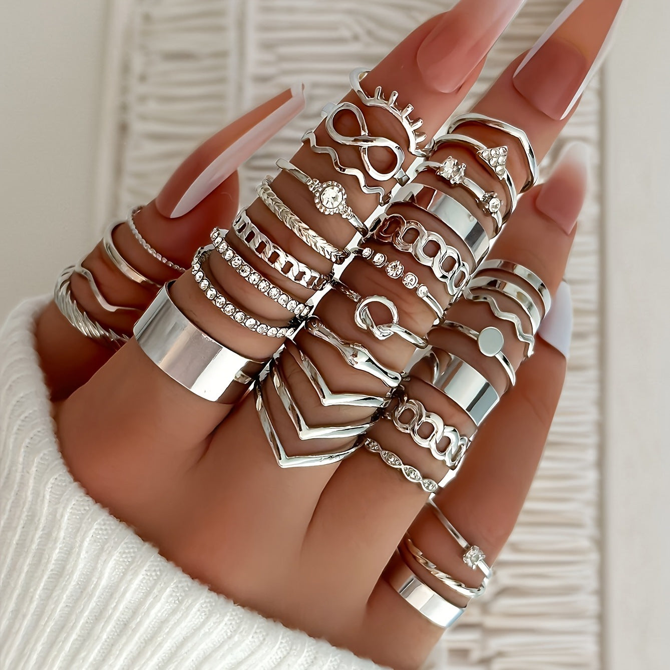 Noteful Love™ 30-Piece Stackable Ring Set – Vintage Heart & Wave Styles