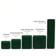 Noteful Love™ LED Velvet Jewelry Box – Premium Light-Up Gift Packaging